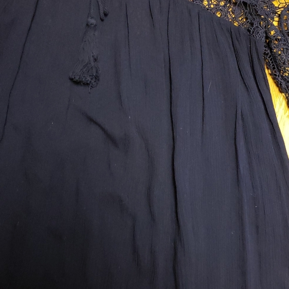 Altar'd State navy lace & gauze tunic sz small - Picture 3 of 3